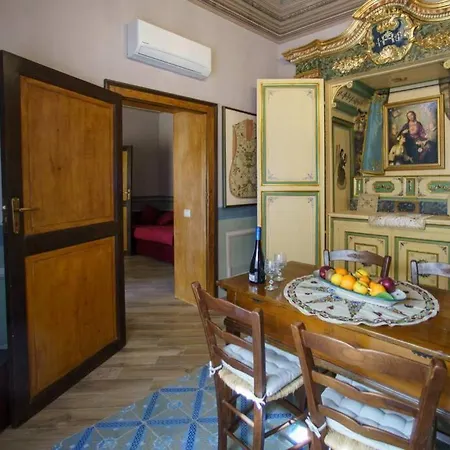 Piazza Duomo Palazzo Pirajno Apartament *