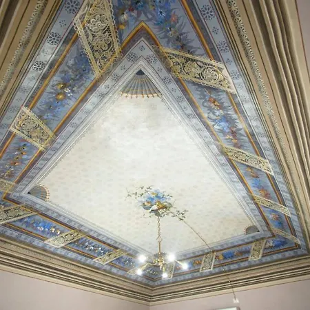 Piazza Duomo Palazzo Pirajno Apartment Cefalù